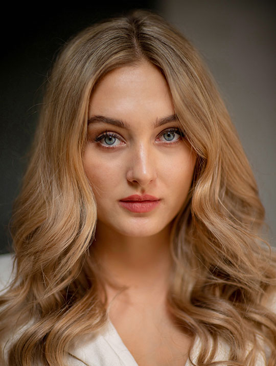 Helen Hold_2