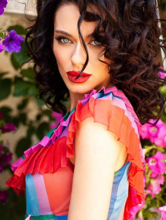 Olena P_22