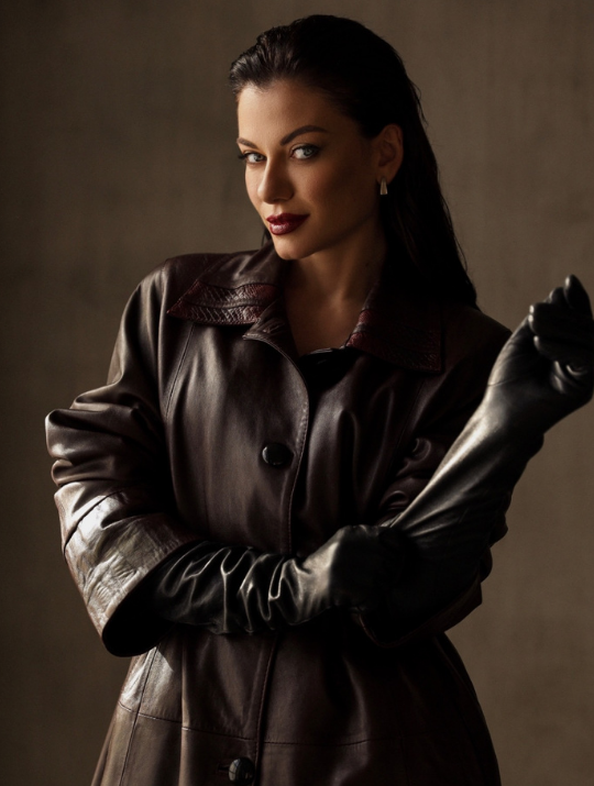 Olena P_69