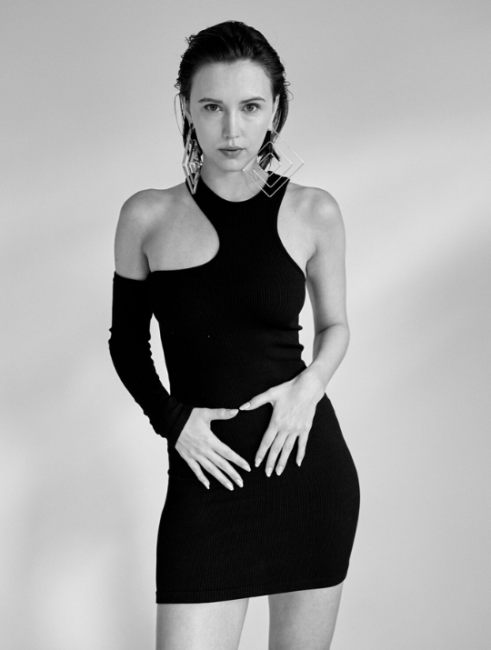 Valeria S_38