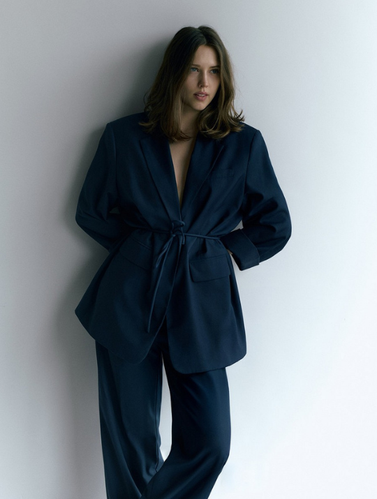 Valeria S_5