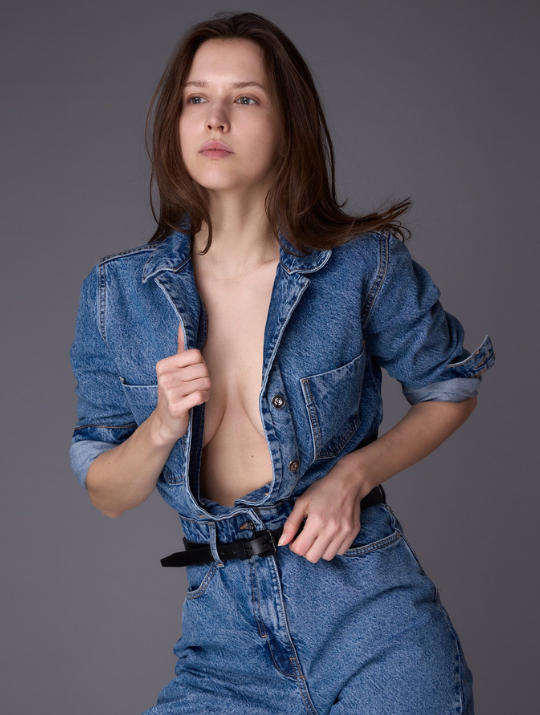 Valeria S_63