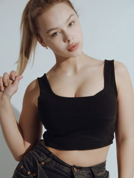 Veronika Lavreniuk_43